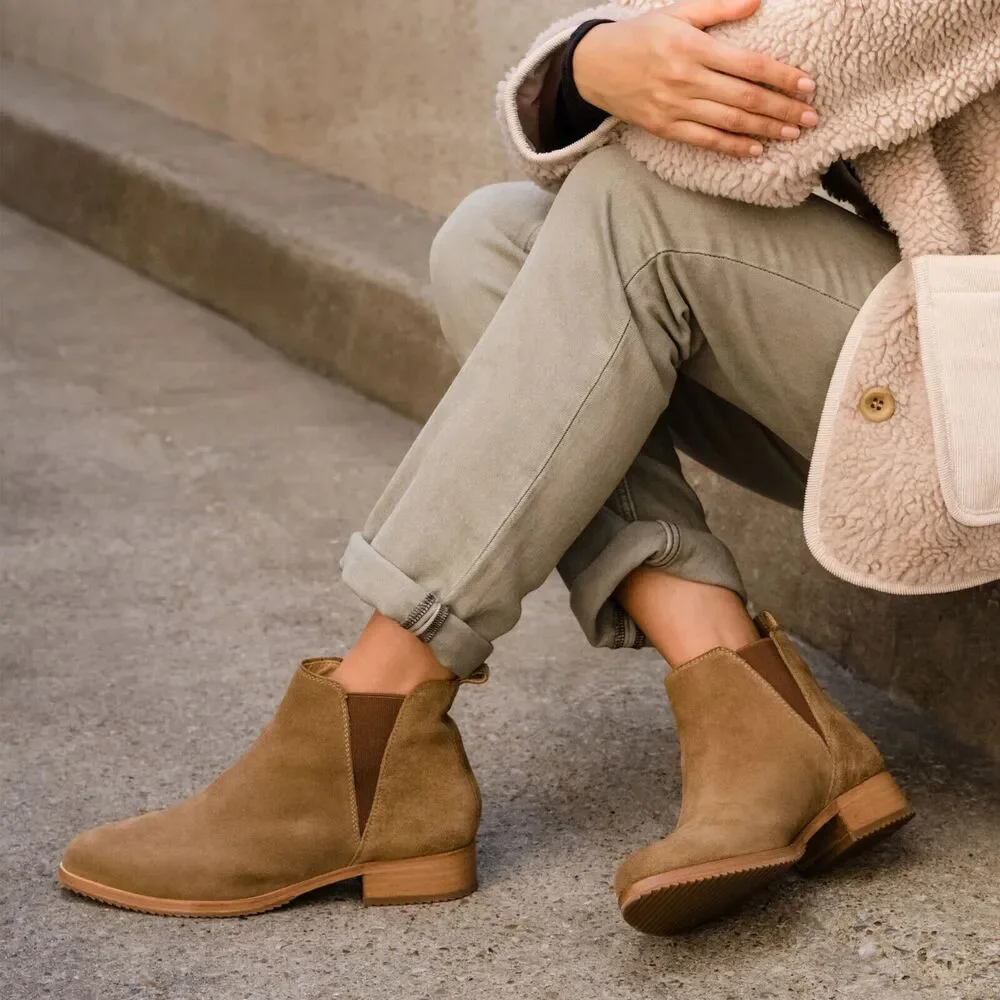 NISOLO Eva Chelsea Boot Classic‎ Taupe Suede Ankle Boots Size 8 NIB $228